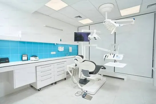 Consultorio dental moderno y luminoso